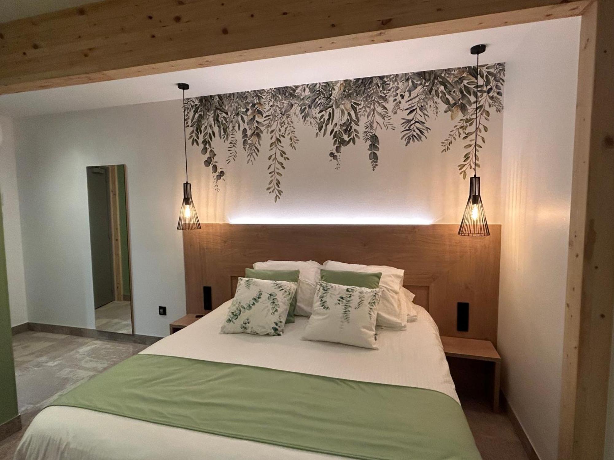 Les Orchidees , Hotel & Restaurant 默兹河畔凡尔登 外观 照片
