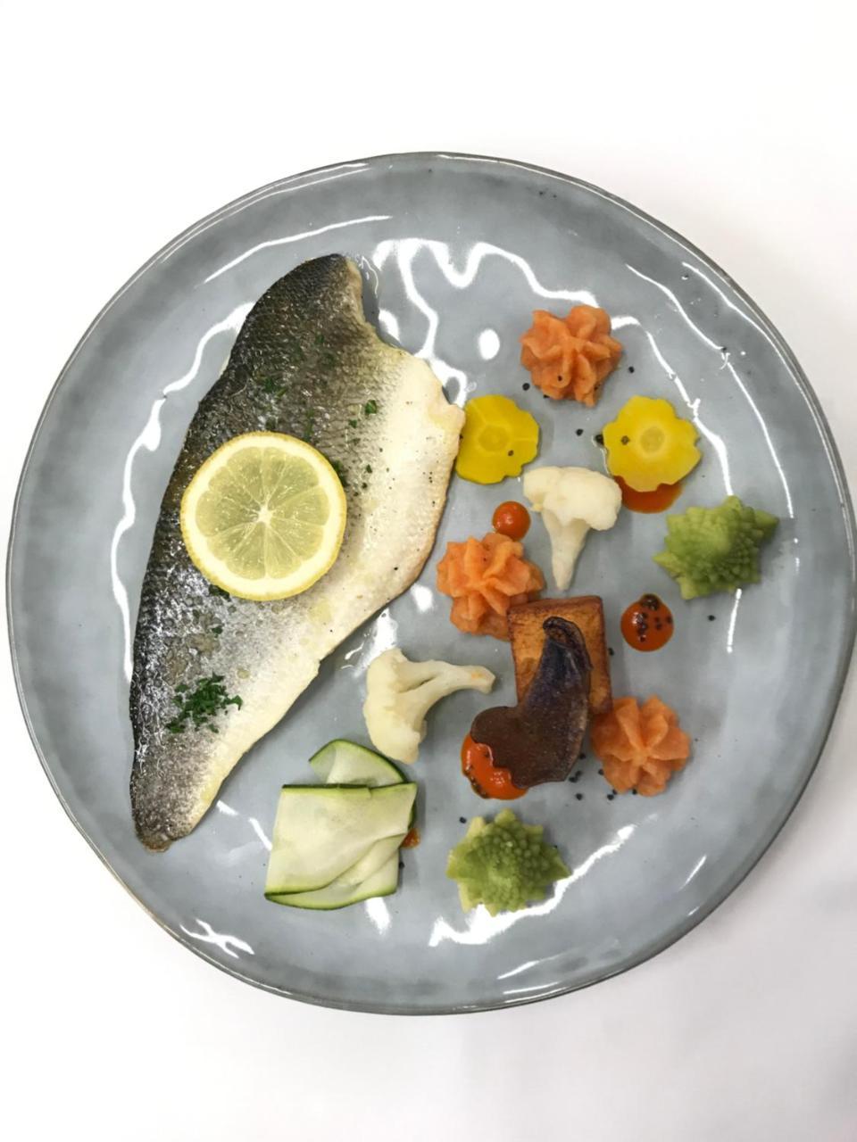 Les Orchidees , Hotel & Restaurant 默兹河畔凡尔登 外观 照片