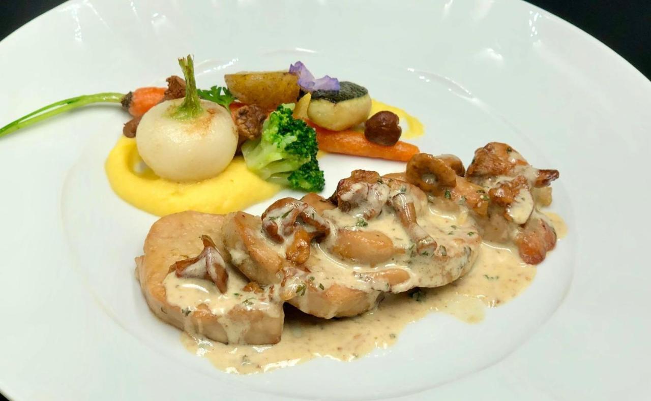 Les Orchidees , Hotel & Restaurant 默兹河畔凡尔登 外观 照片